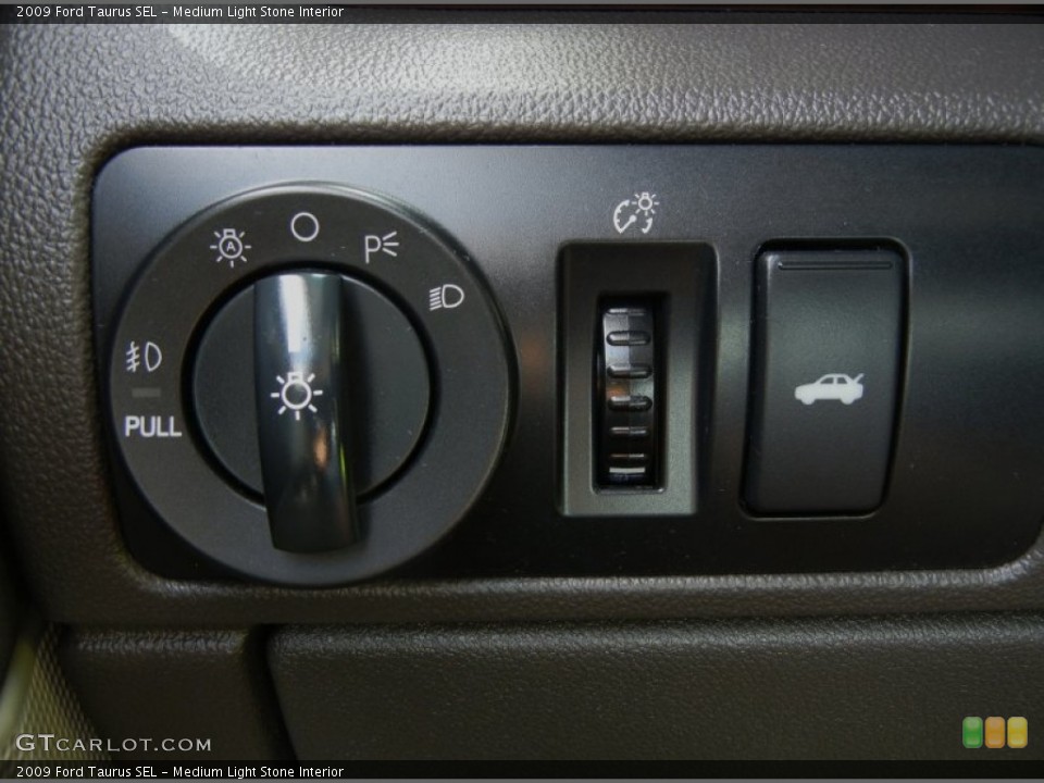 Medium Light Stone Interior Controls for the 2009 Ford Taurus SEL #69746956