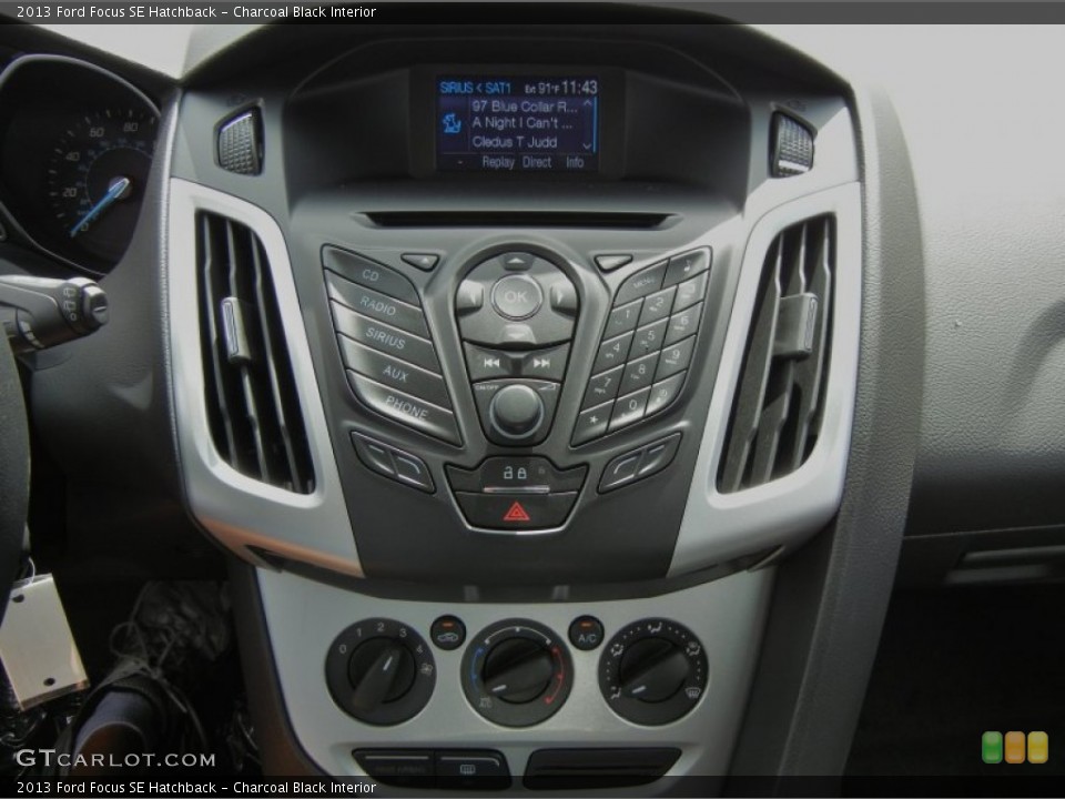 Charcoal Black Interior Controls for the 2013 Ford Focus SE Hatchback #69747430