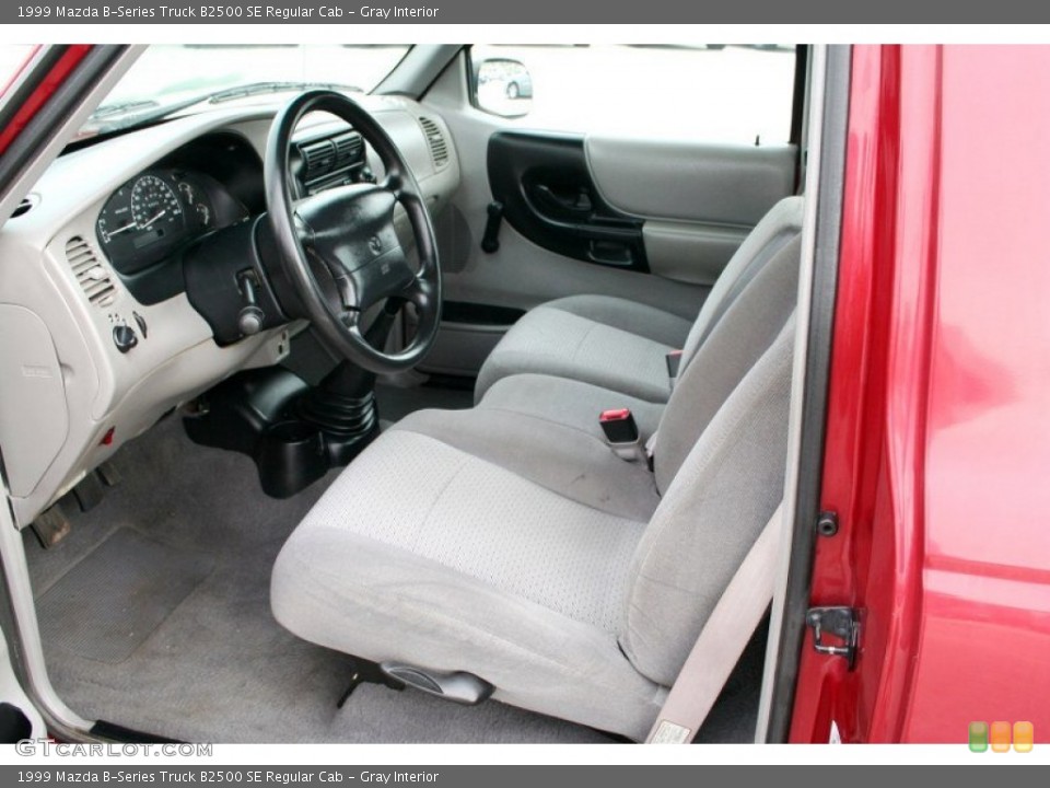Gray Interior Photo for the 1999 Mazda B-Series Truck B2500 SE Regular Cab #69750091