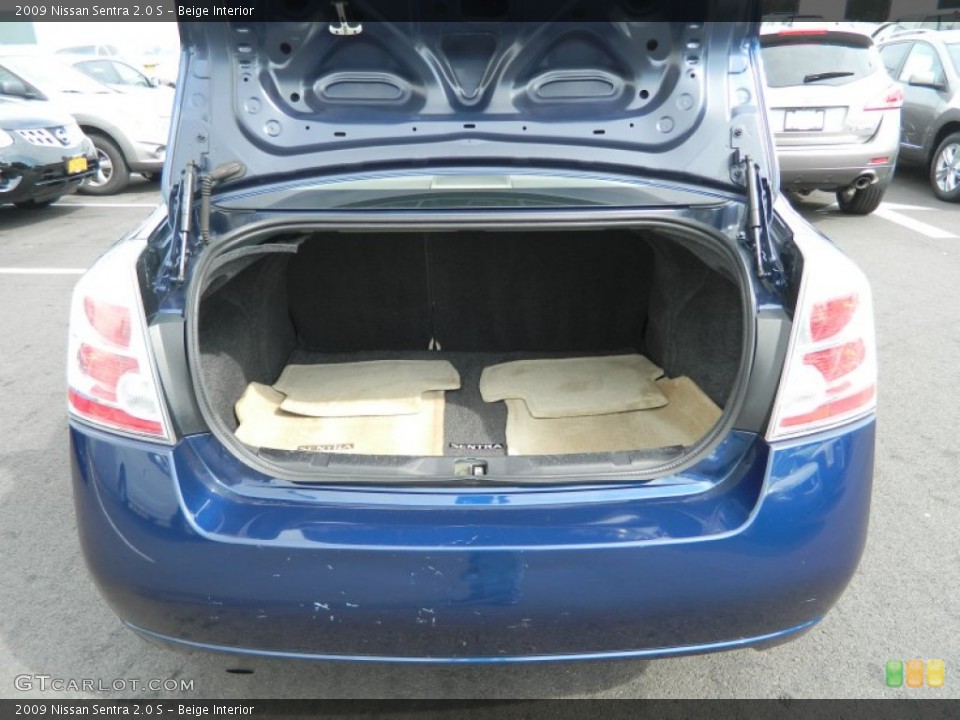Beige Interior Trunk for the 2009 Nissan Sentra 2.0 S #69750853