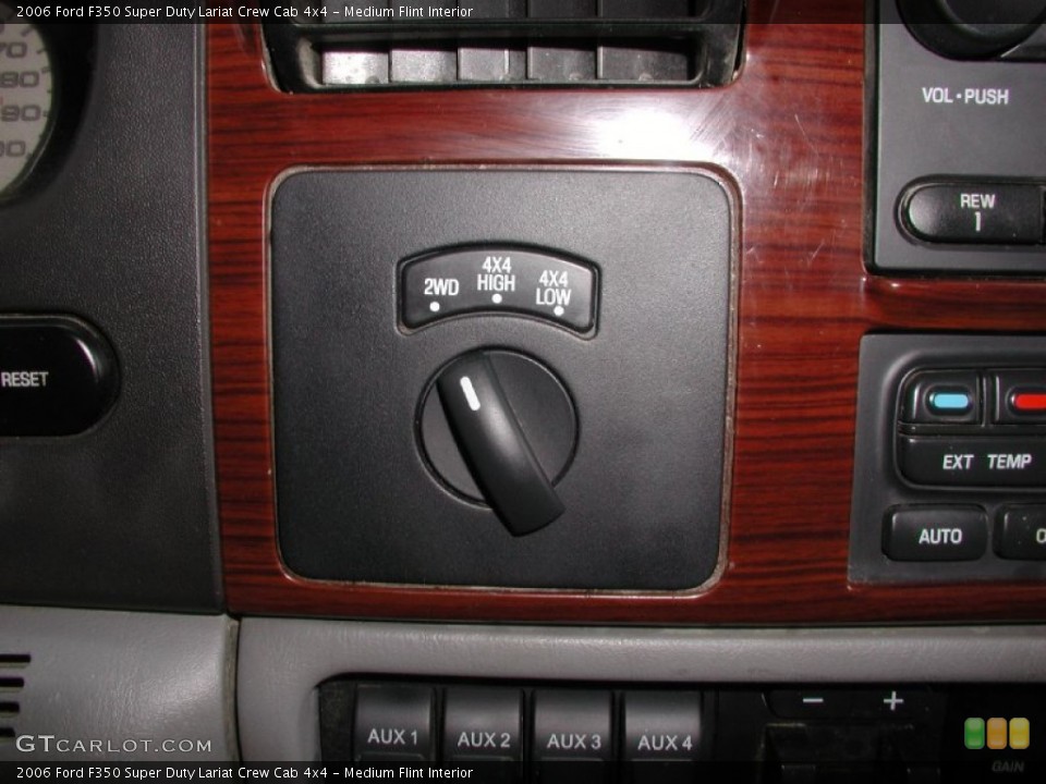 Medium Flint Interior Controls for the 2006 Ford F350 Super Duty Lariat Crew Cab 4x4 #69753622