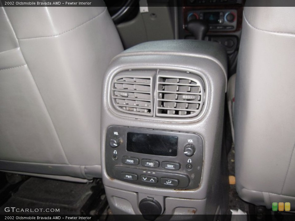Pewter Interior Controls for the 2002 Oldsmobile Bravada AWD #69763575