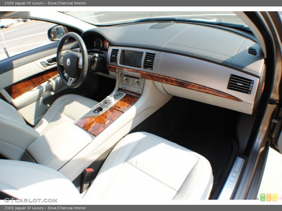 Dove/Charcoal Interior Dashboard for the 2009 Jaguar XF Luxury #69798394