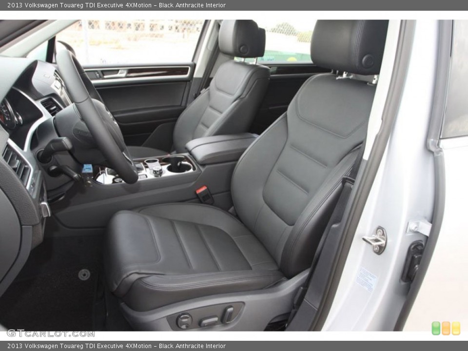 Black Anthracite Interior Photo for the 2013 Volkswagen Touareg TDI Executive 4XMotion #69803947