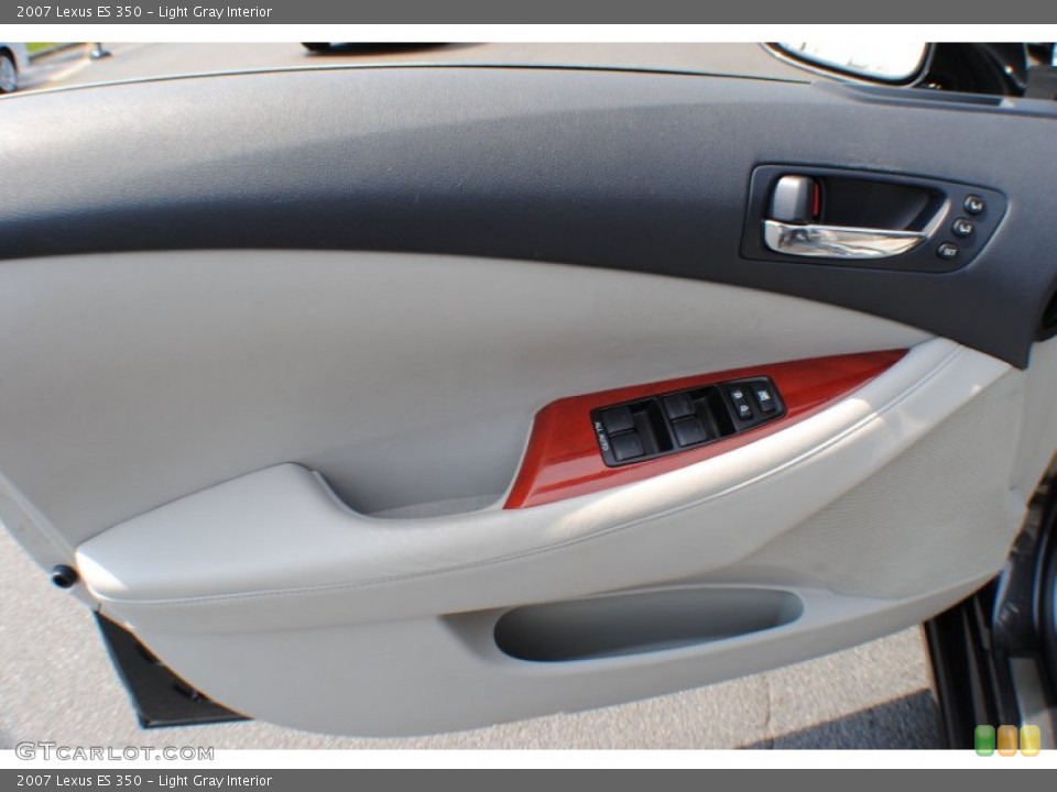 Light Gray Interior Door Panel for the 2007 Lexus ES 350 #69806869