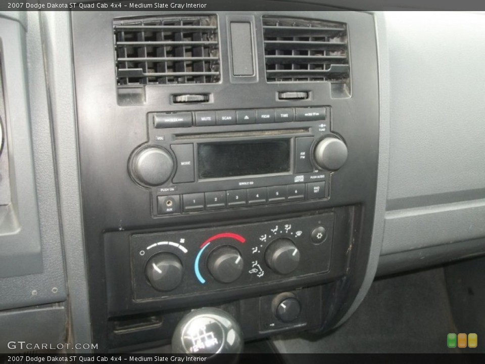 Medium Slate Gray Interior Controls for the 2007 Dodge Dakota ST Quad Cab 4x4 #69810544