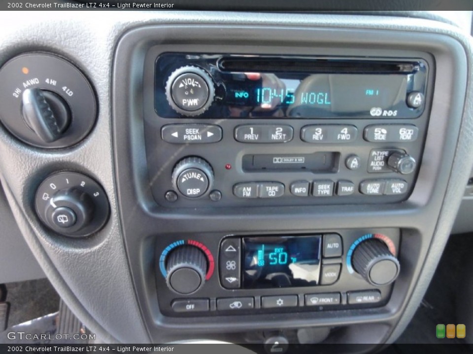 Light Pewter Interior Audio System for the 2002 Chevrolet TrailBlazer LTZ 4x4 #69820576