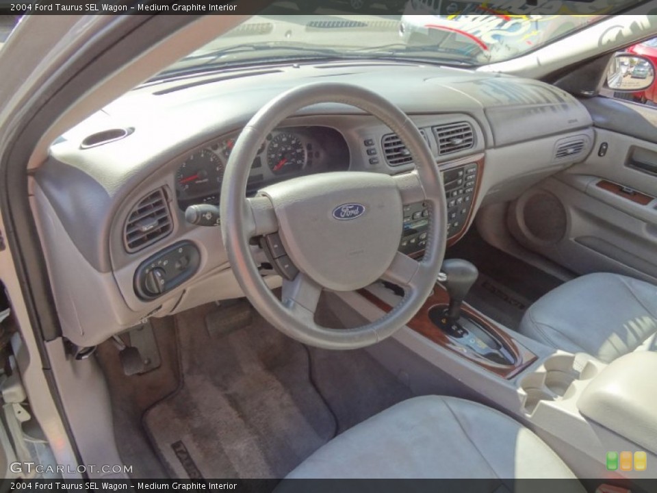 Medium Graphite Interior Photo for the 2004 Ford Taurus SEL Wagon #69820954
