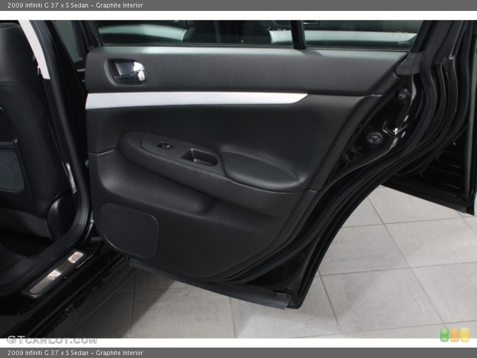 Graphite Interior Door Panel for the 2009 Infiniti G 37 x S Sedan #69825451