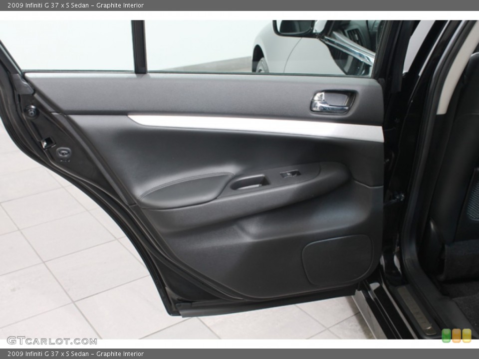 Graphite Interior Door Panel for the 2009 Infiniti G 37 x S Sedan #69825460