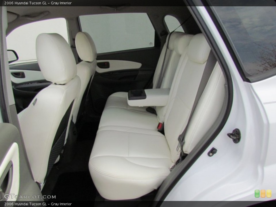 Gray Interior Rear Seat for the 2006 Hyundai Tucson GL #69826258
