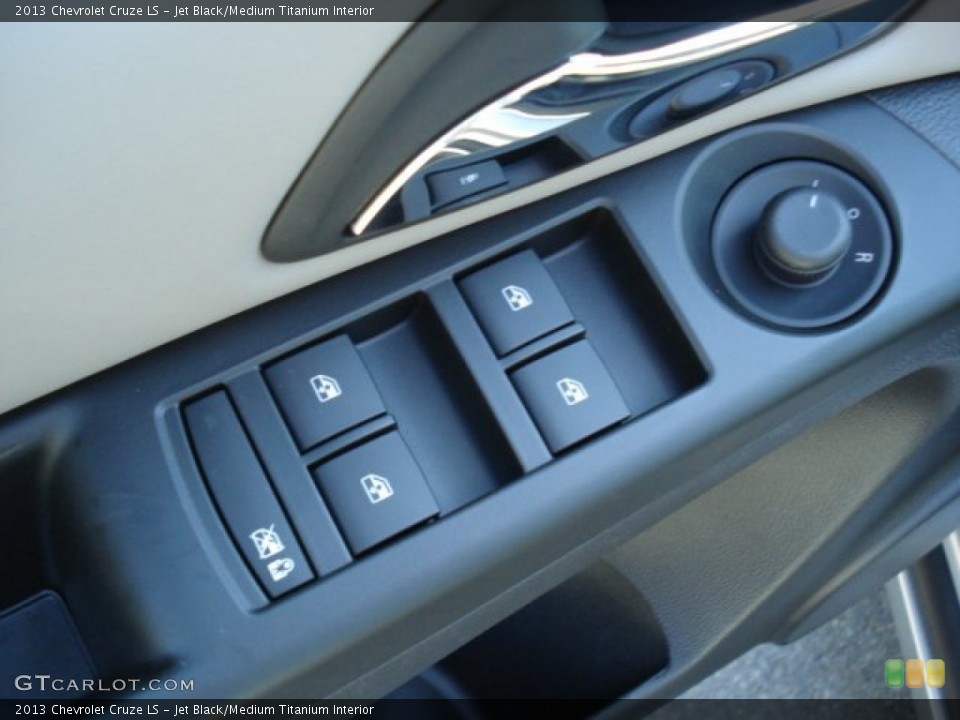 Jet Black/Medium Titanium Interior Controls for the 2013 Chevrolet Cruze LS #69826480