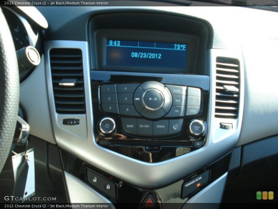 Jet Black/Medium Titanium Interior Controls for the 2013 Chevrolet Cruze LS #69826489