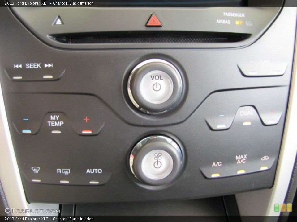 Charcoal Black Interior Controls for the 2013 Ford Explorer XLT #69830518