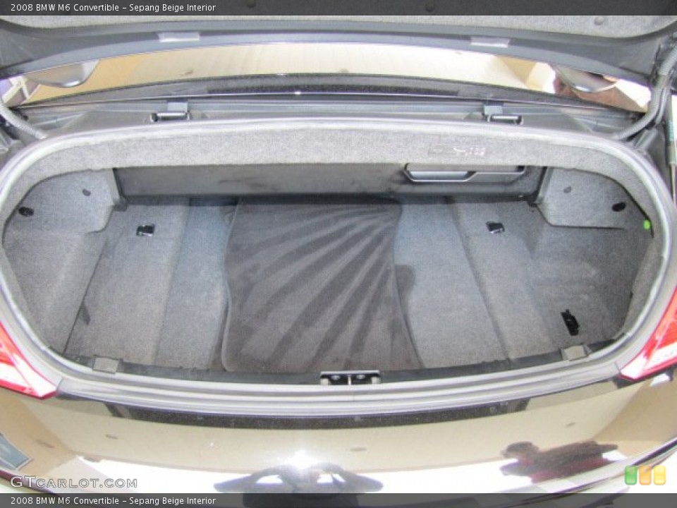 Sepang Beige Interior Trunk for the 2008 BMW M6 Convertible #69831088