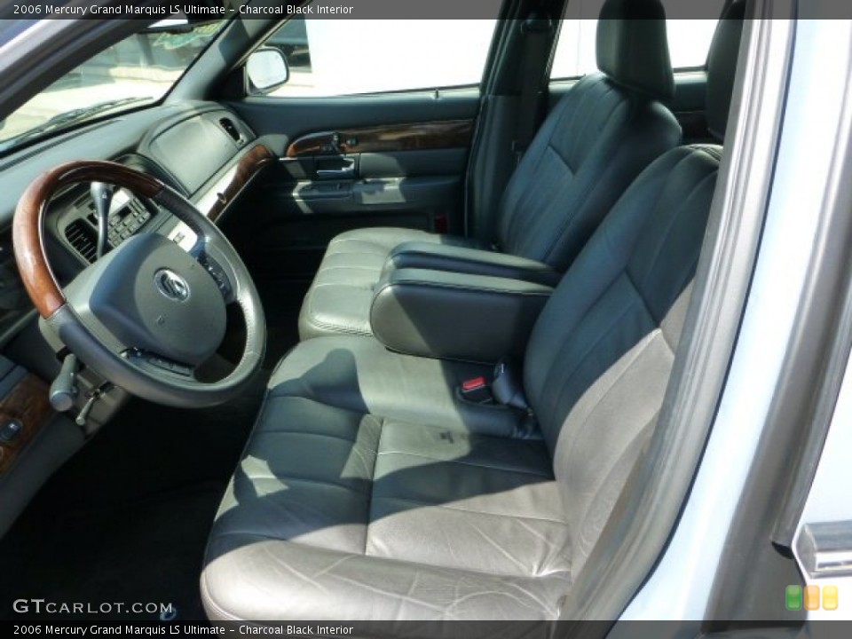 Charcoal Black Interior Photo for the 2006 Mercury Grand Marquis LS Ultimate #69833329