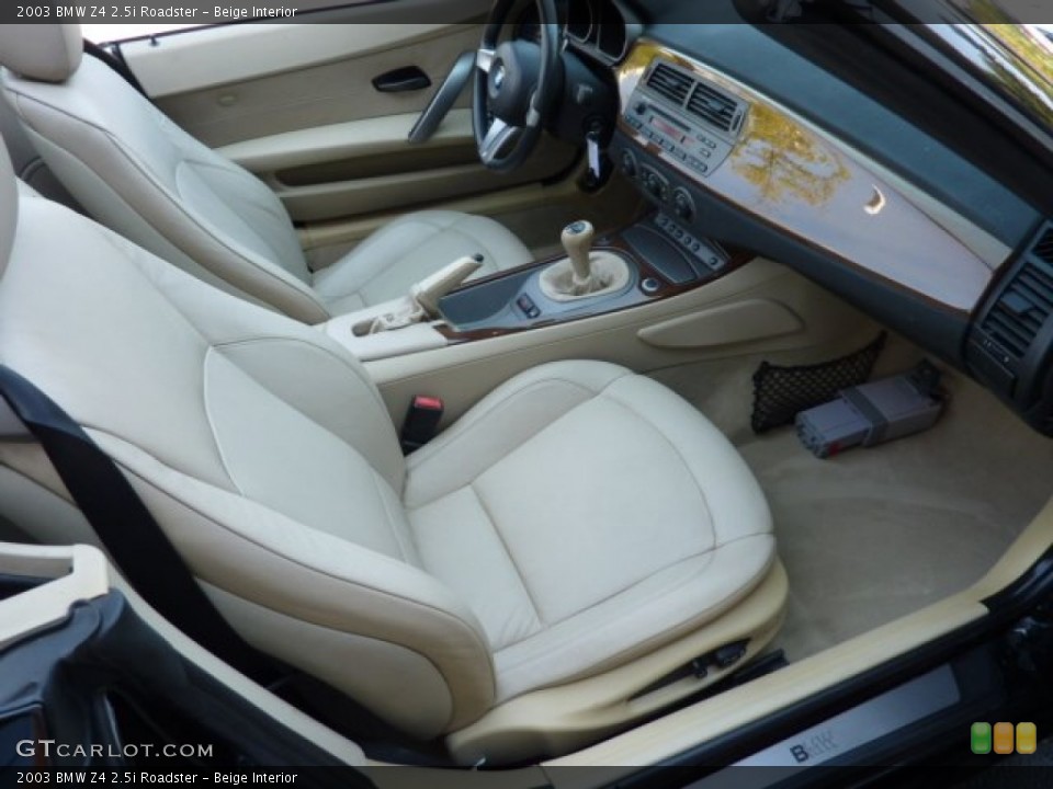 Beige Interior Photo for the 2003 BMW Z4 2.5i Roadster #69839050