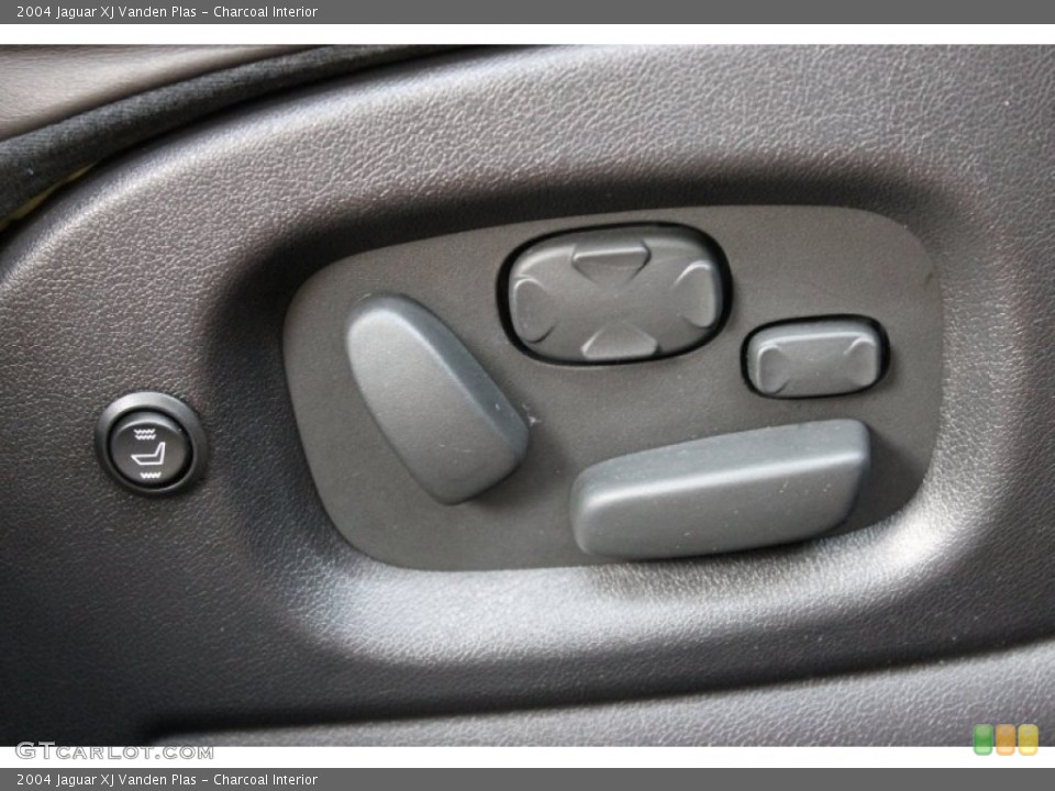 Charcoal Interior Controls for the 2004 Jaguar XJ Vanden Plas #69848680