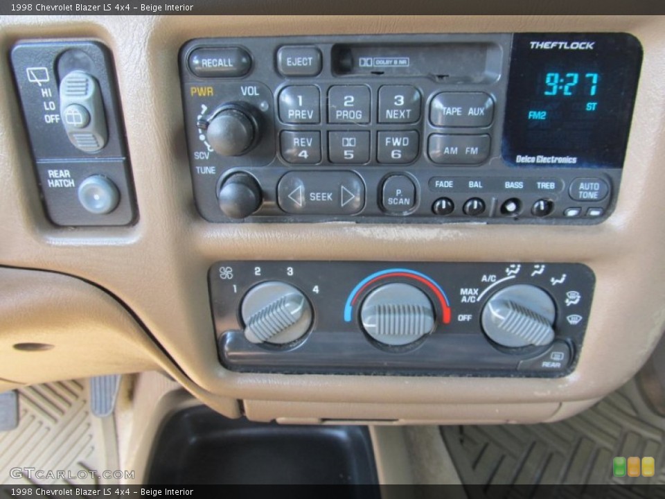 Beige Interior Controls for the 1998 Chevrolet Blazer LS 4x4 #69855025
