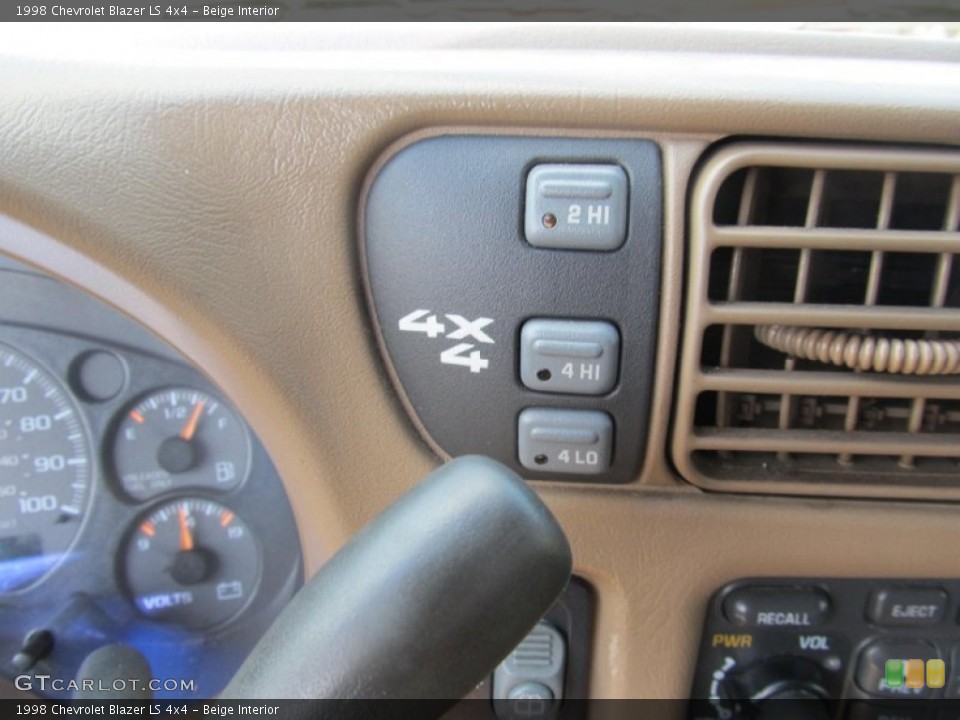 Beige Interior Controls for the 1998 Chevrolet Blazer LS 4x4 #69855034