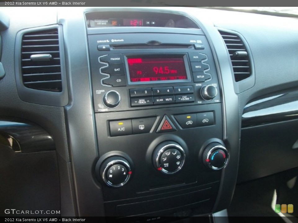 Black Interior Controls for the 2012 Kia Sorento LX V6 AWD #69862111
