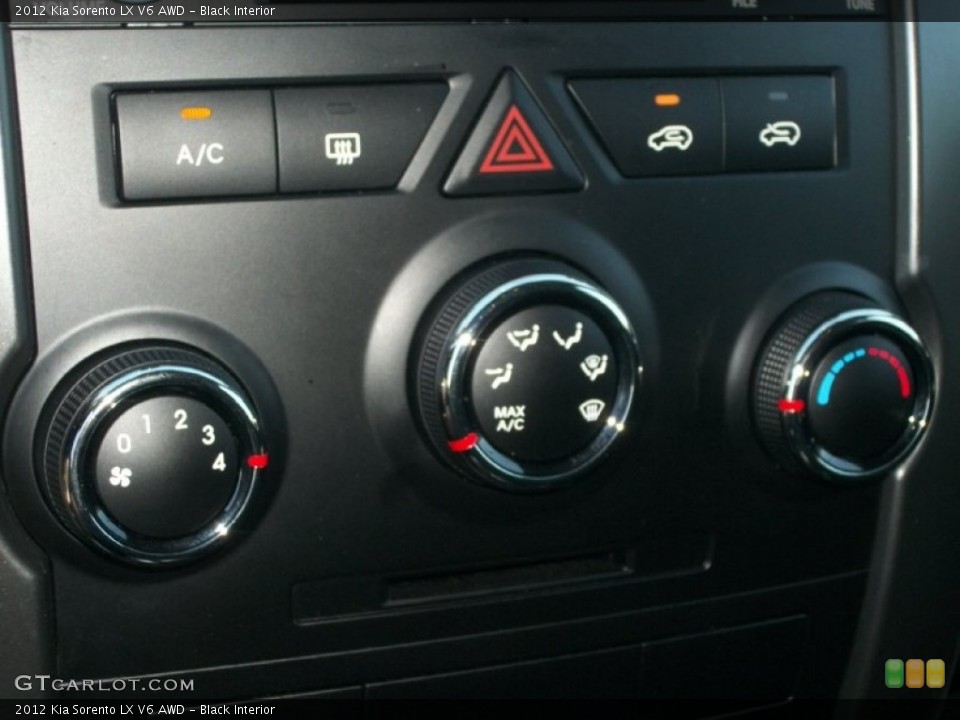 Black Interior Controls for the 2012 Kia Sorento LX V6 AWD #69862129