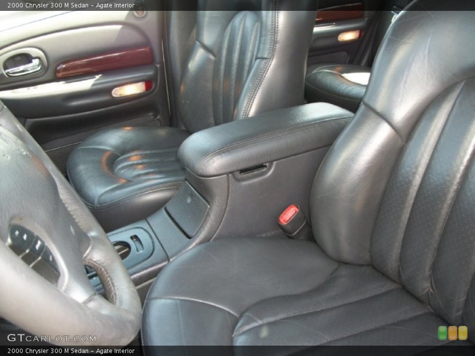 Agate Interior Photo for the 2000 Chrysler 300 M Sedan #69863890