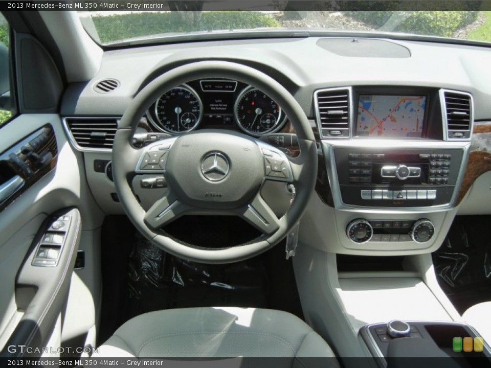 Grey Interior Dashboard for the 2013 Mercedes-Benz ML 350 4Matic #69873575