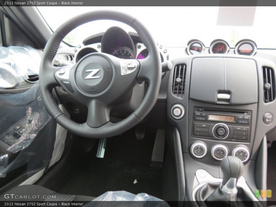 Black Interior Dashboard for the 2013 Nissan 370Z Sport Coupe #69890764