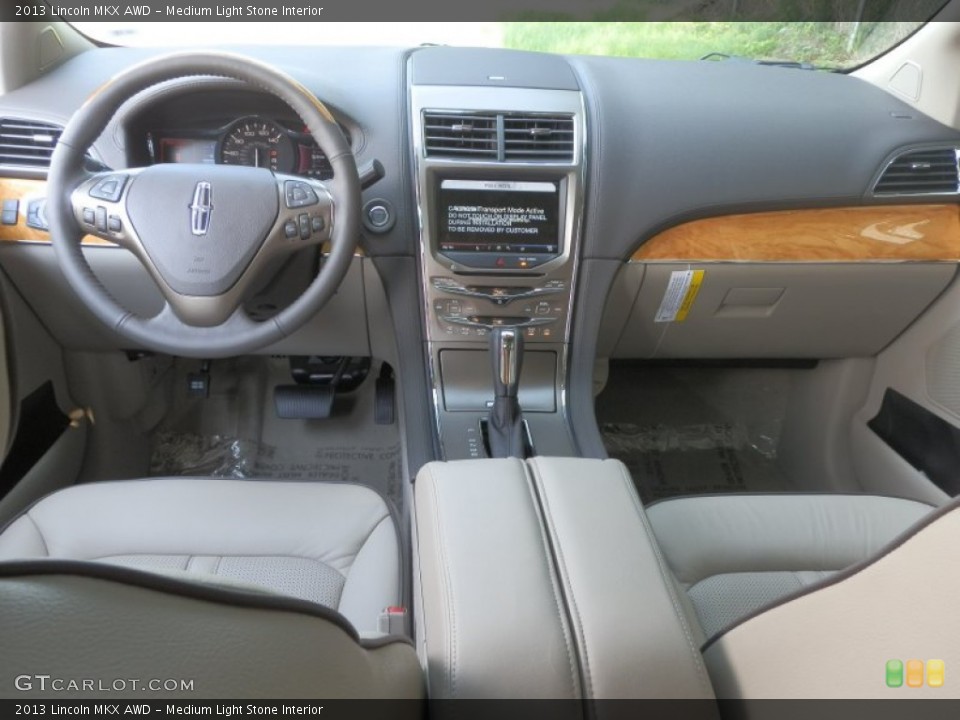 Medium Light Stone Interior Photo for the 2013 Lincoln MKX AWD #69893023