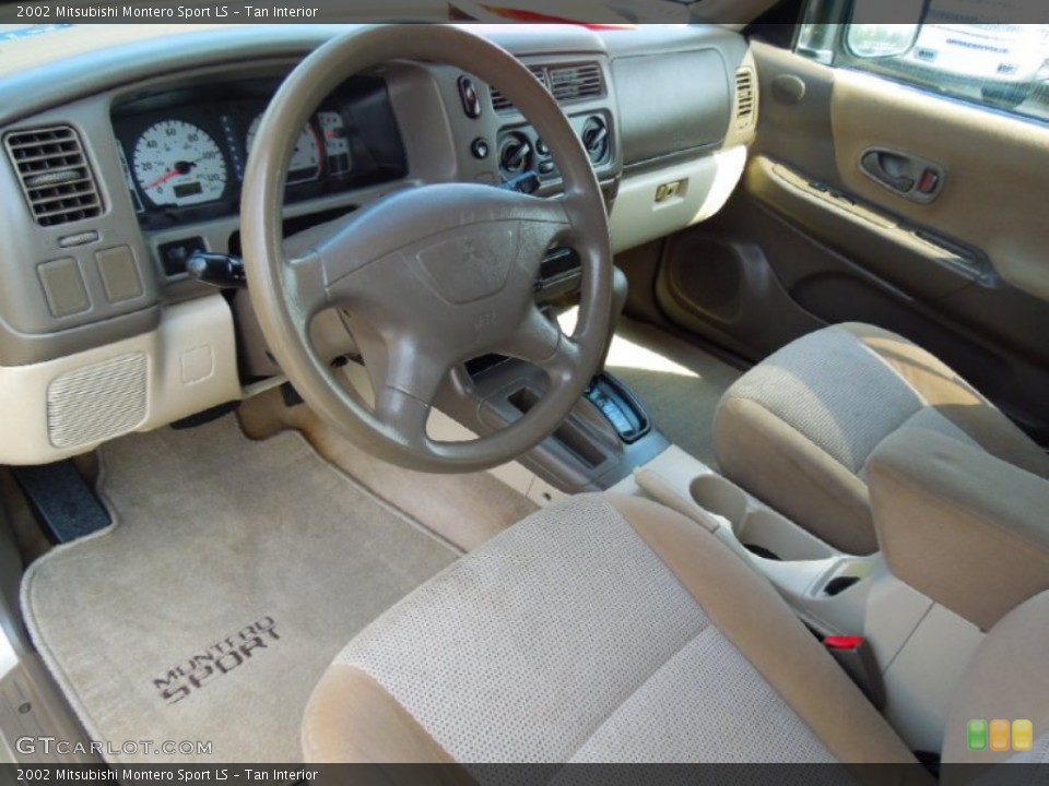Tan 2002 Mitsubishi Montero Sport Interiors