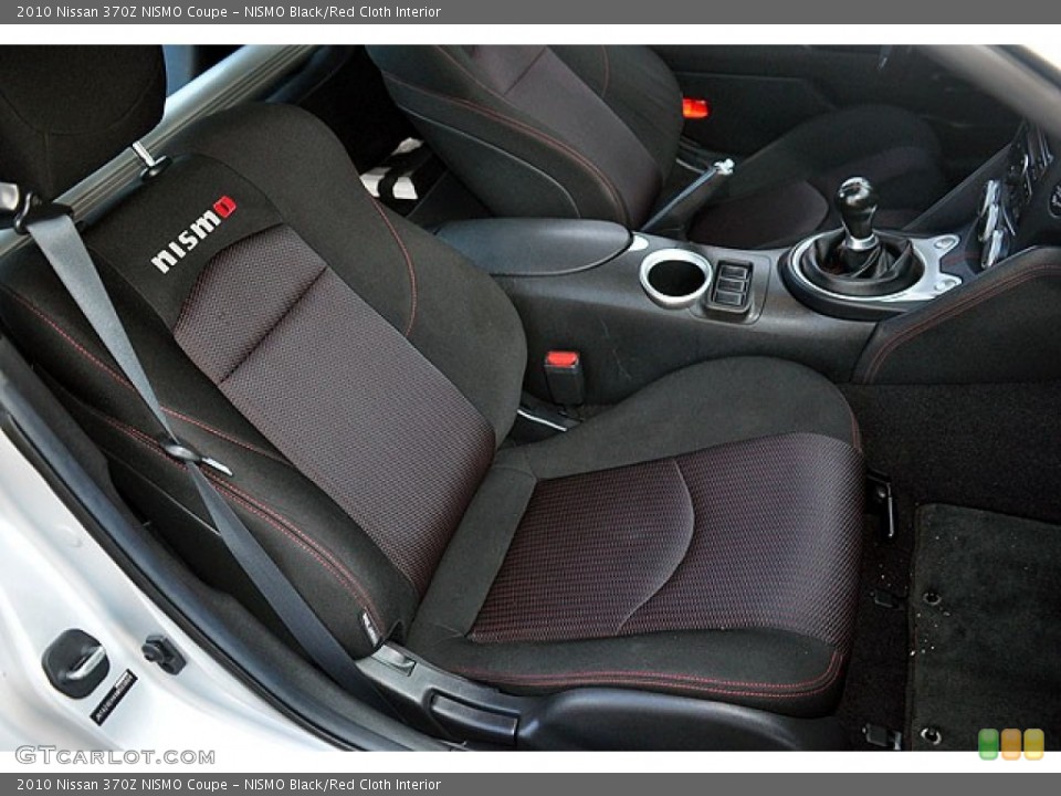 NISMO Black/Red Cloth Interior Photo for the 2010 Nissan 370Z NISMO Coupe #69909347