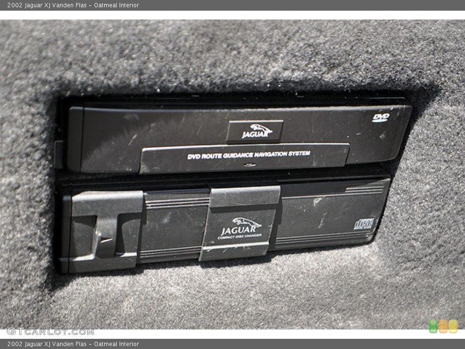 Oatmeal Interior Audio System for the 2002 Jaguar XJ Vanden Plas #69909722