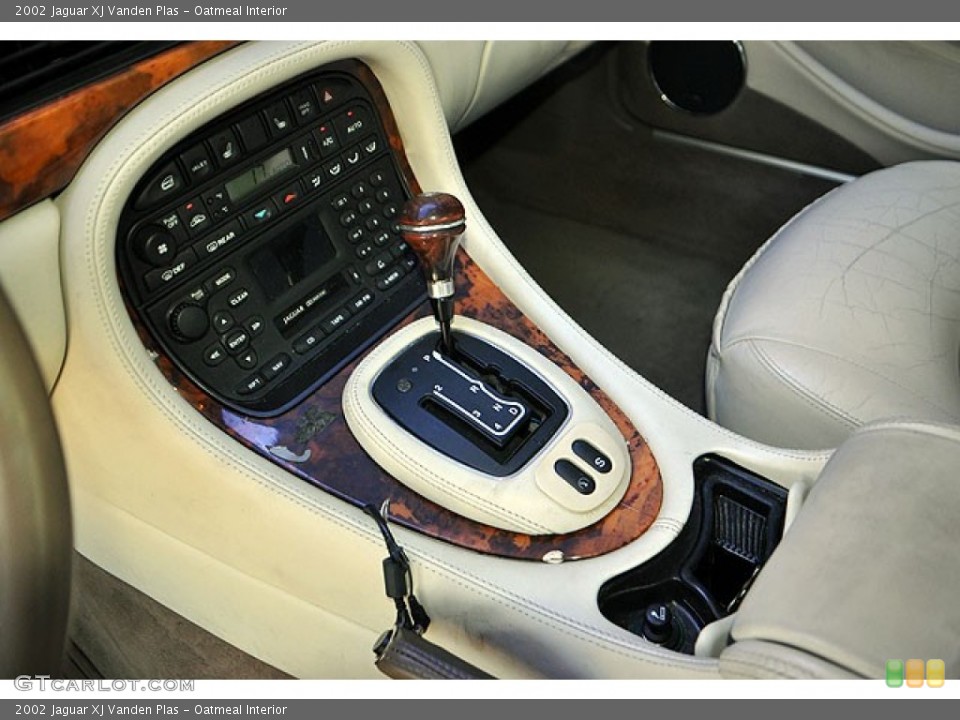 Oatmeal Interior Transmission for the 2002 Jaguar XJ Vanden Plas #69909785