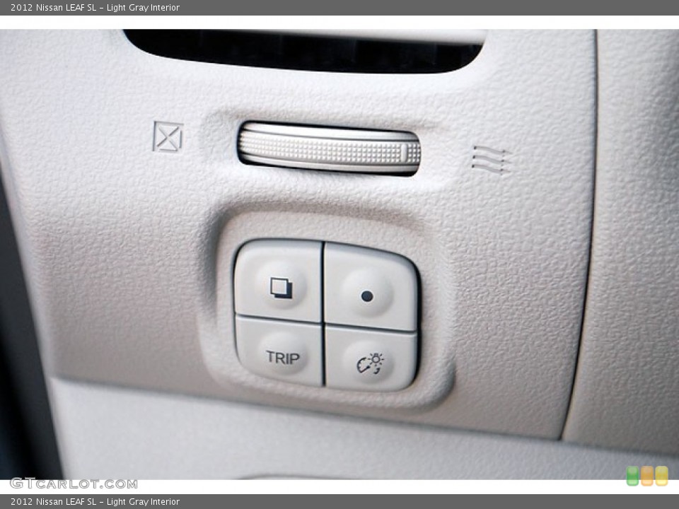 Light Gray Interior Controls for the 2012 Nissan LEAF SL #69910121