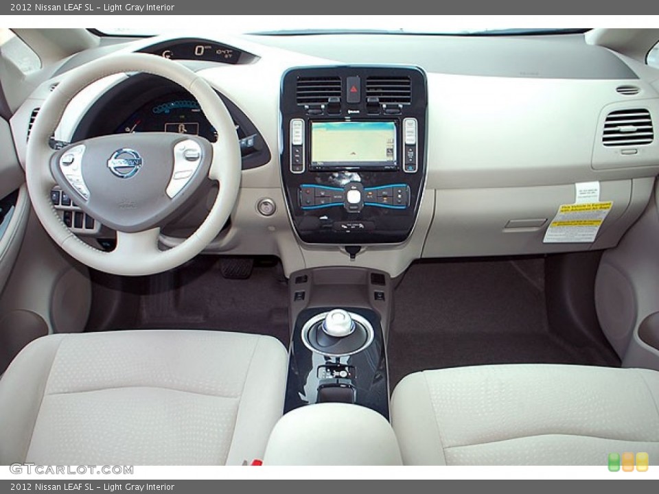 Light Gray Interior Photo for the 2012 Nissan LEAF SL #69910232