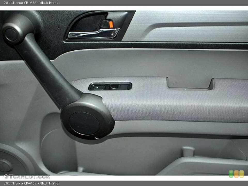 Black Interior Controls for the 2011 Honda CR-V SE #69910367