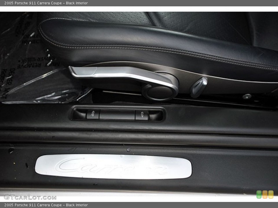Black Interior Controls for the 2005 Porsche 911 Carrera Coupe #69910589