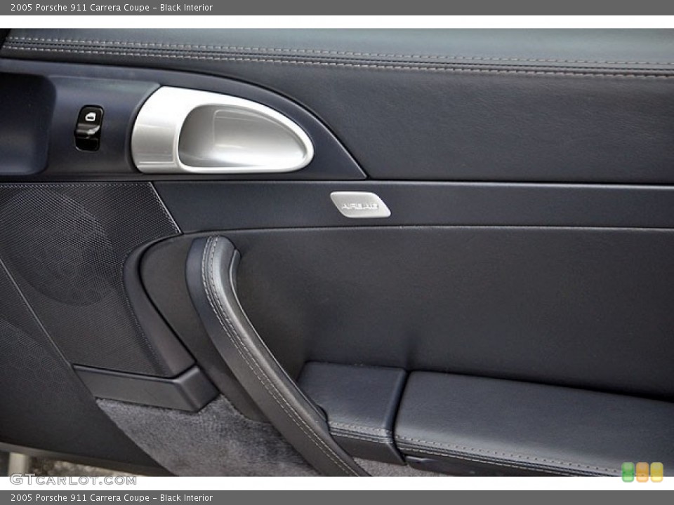 Black Interior Controls for the 2005 Porsche 911 Carrera Coupe #69910616