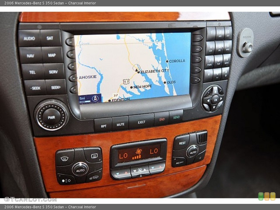 Charcoal Interior Navigation for the 2006 Mercedes-Benz S 350 Sedan #69913330