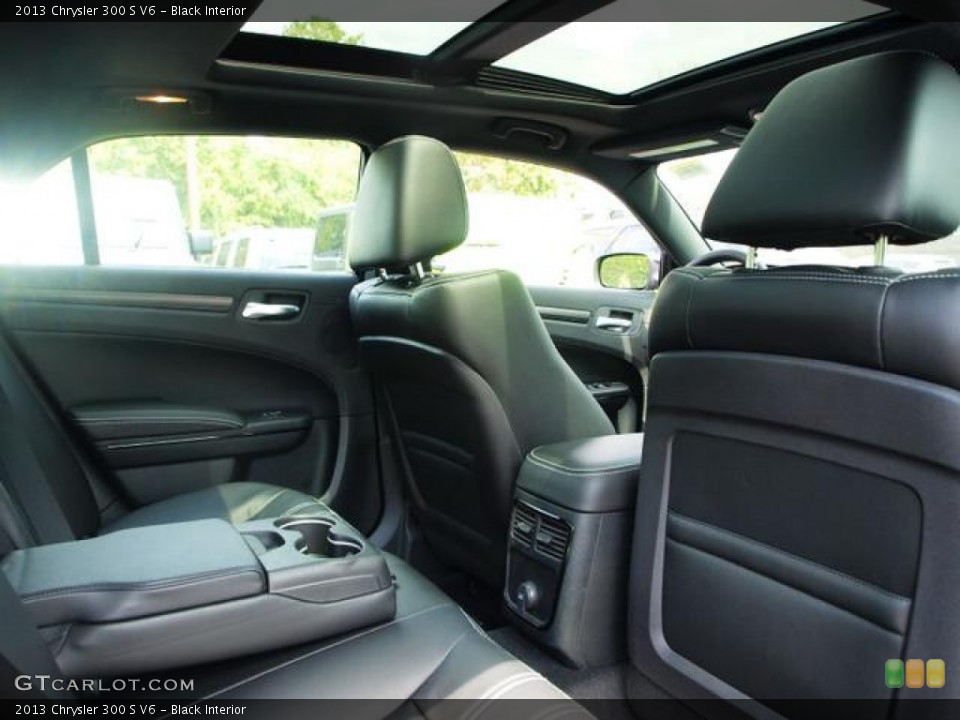 Black Interior Photo for the 2013 Chrysler 300 S V6 #69924470
