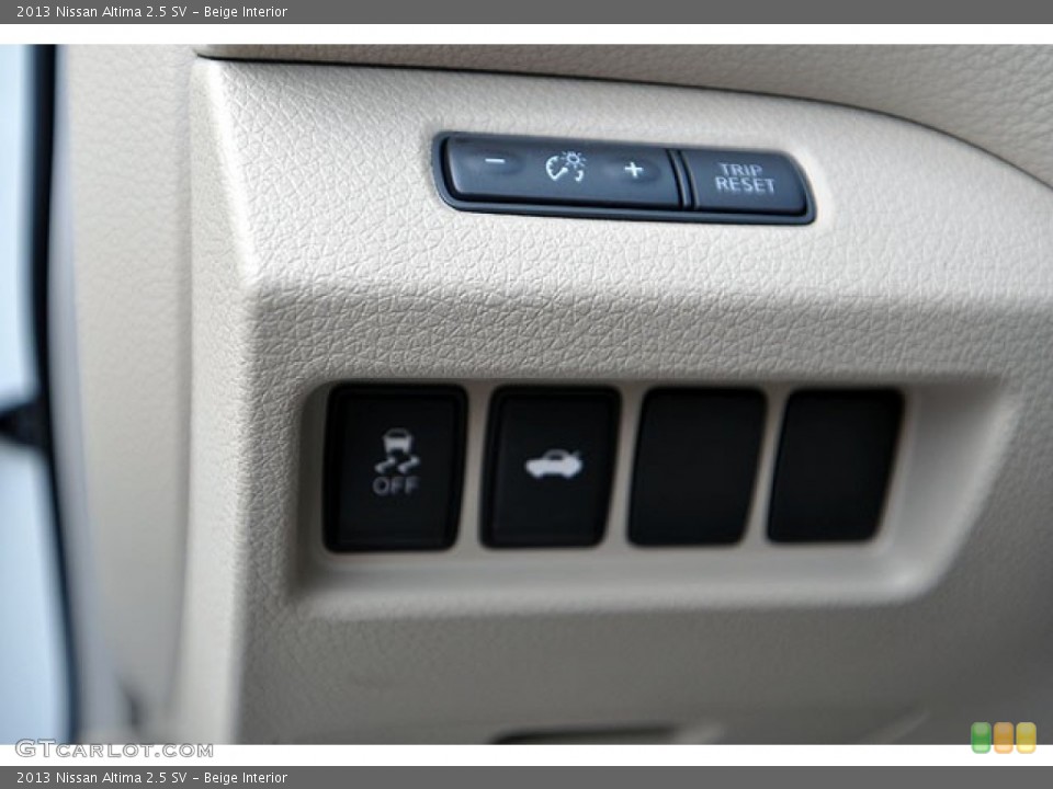 Beige Interior Controls for the 2013 Nissan Altima 2.5 SV #69936209