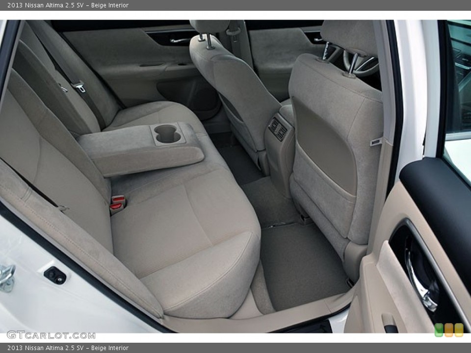Beige Interior Photo for the 2013 Nissan Altima 2.5 SV #69936245