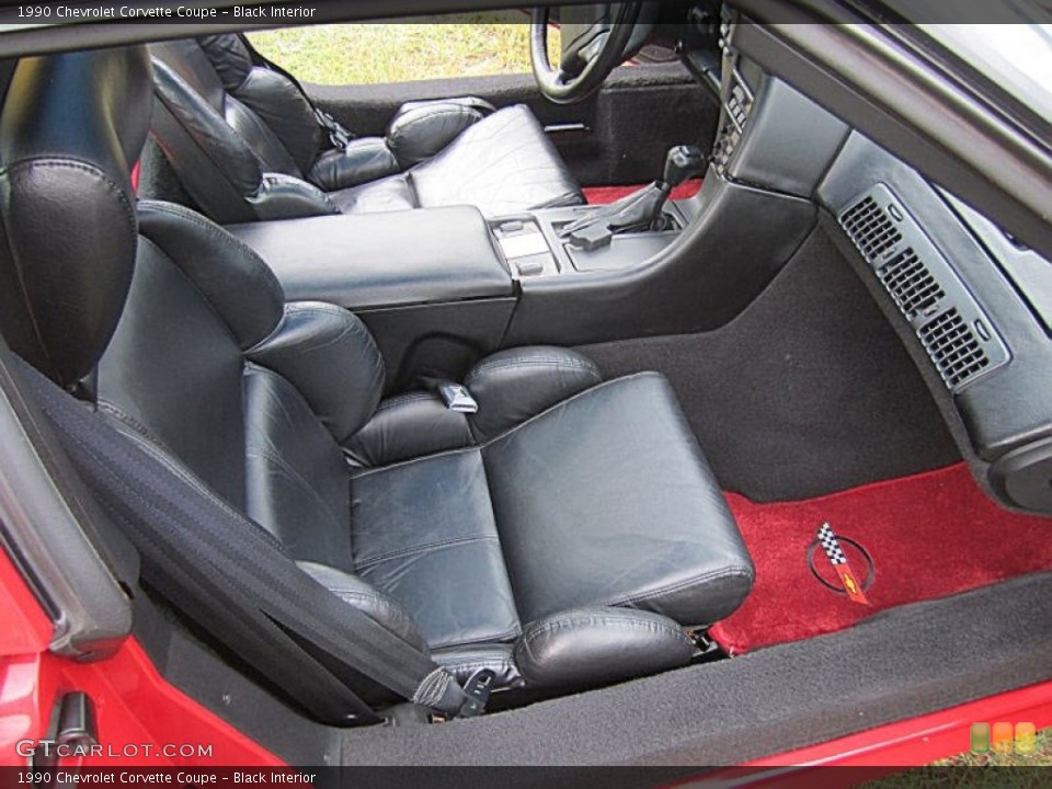 Black Interior Photo for the 1990 Chevrolet Corvette Coupe #69954286