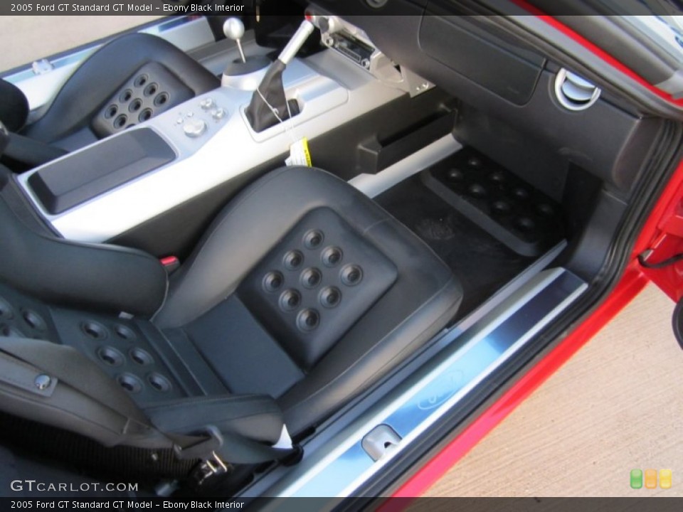 Ebony Black Interior Photo for the 2005 Ford GT  #69955501