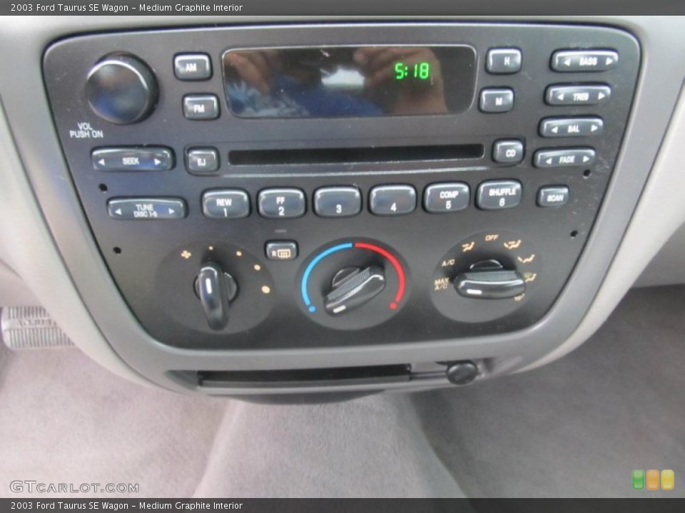 Medium Graphite Interior Controls for the 2003 Ford Taurus SE Wagon #69965143