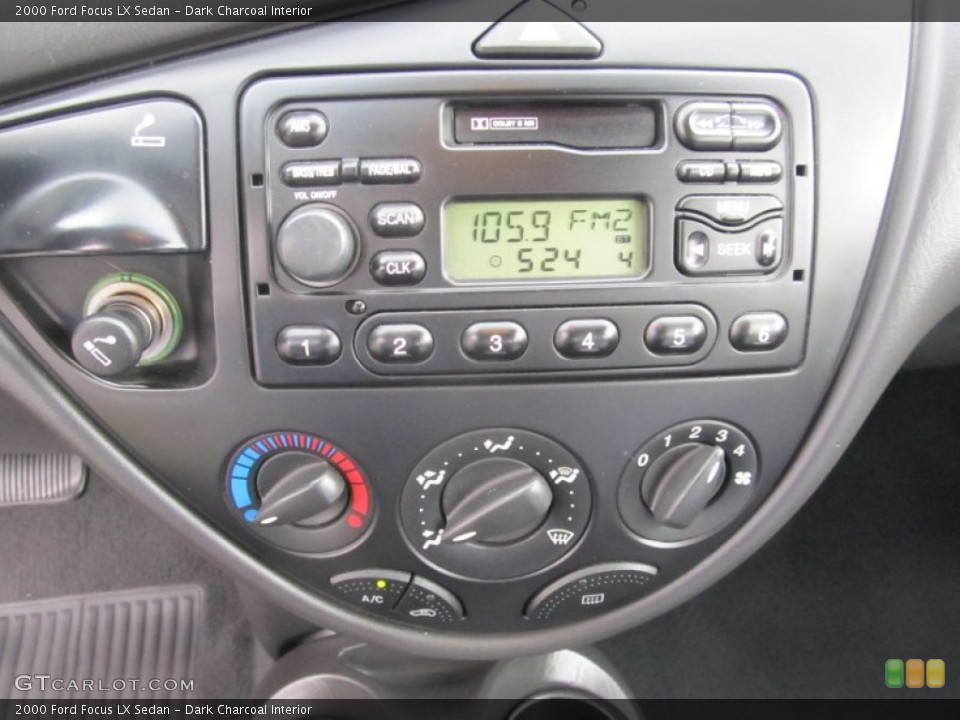 Dark Charcoal Interior Controls for the 2000 Ford Focus LX Sedan #69965569