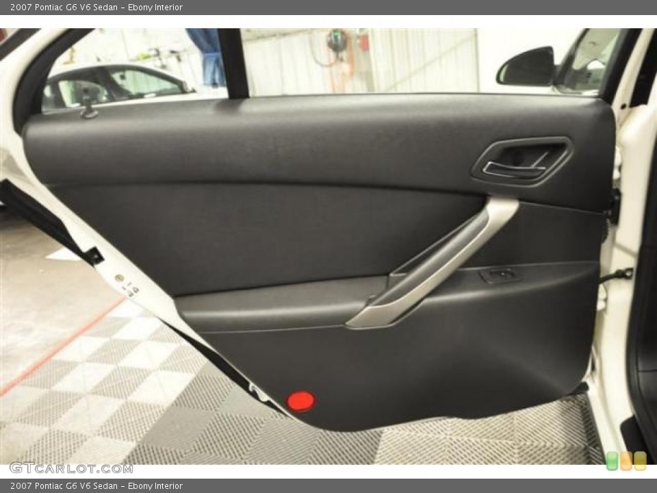 Ebony Interior Door Panel for the 2007 Pontiac G6 V6 Sedan #69970096