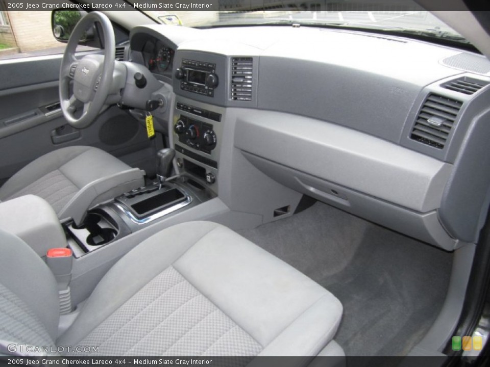 Medium Slate Gray Interior Dashboard for the 2005 Jeep Grand Cherokee Laredo 4x4 #69974317