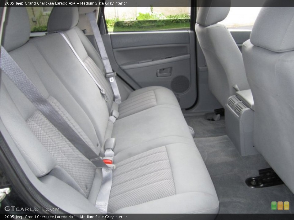 Medium Slate Gray Interior Rear Seat for the 2005 Jeep Grand Cherokee Laredo 4x4 #69974335